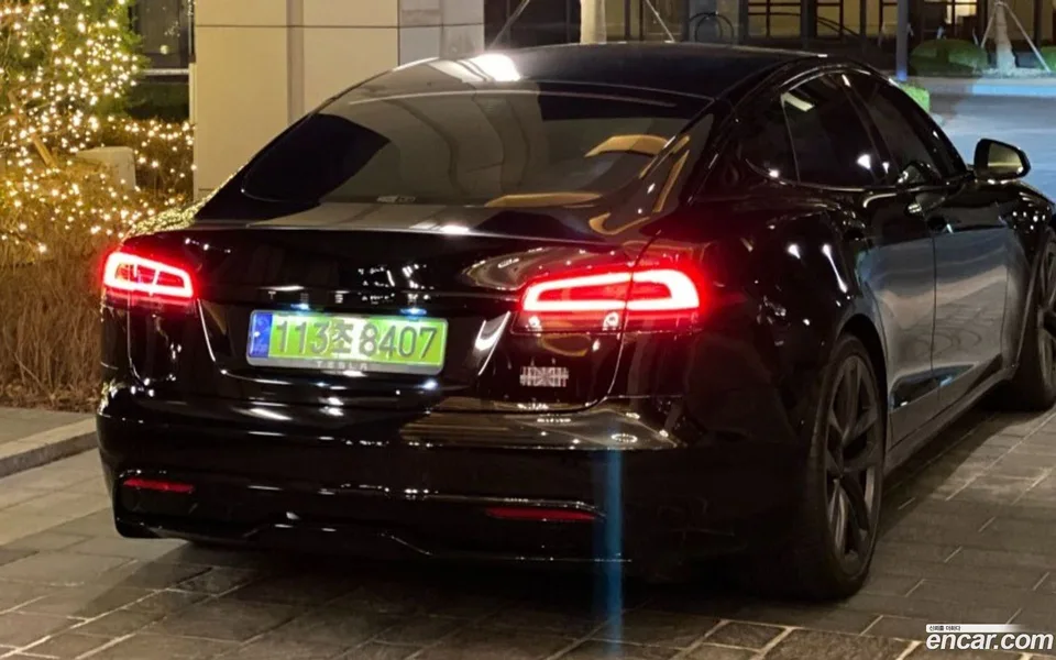 Tesla Model S 2024 — thumbnail 4
