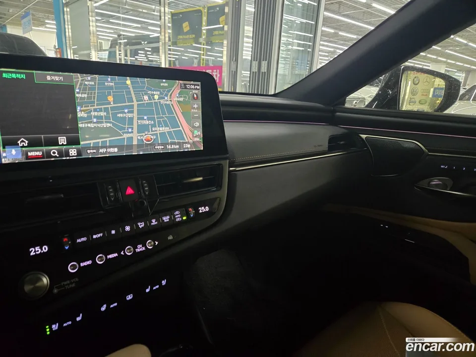Lexus ES 300h 2023 — миниатюра 2