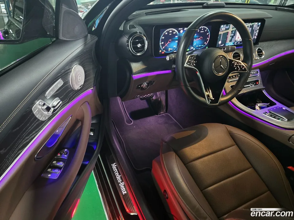 Mercedes-Benz E-Class E350 4MATIC 2023 — thumbnail 2