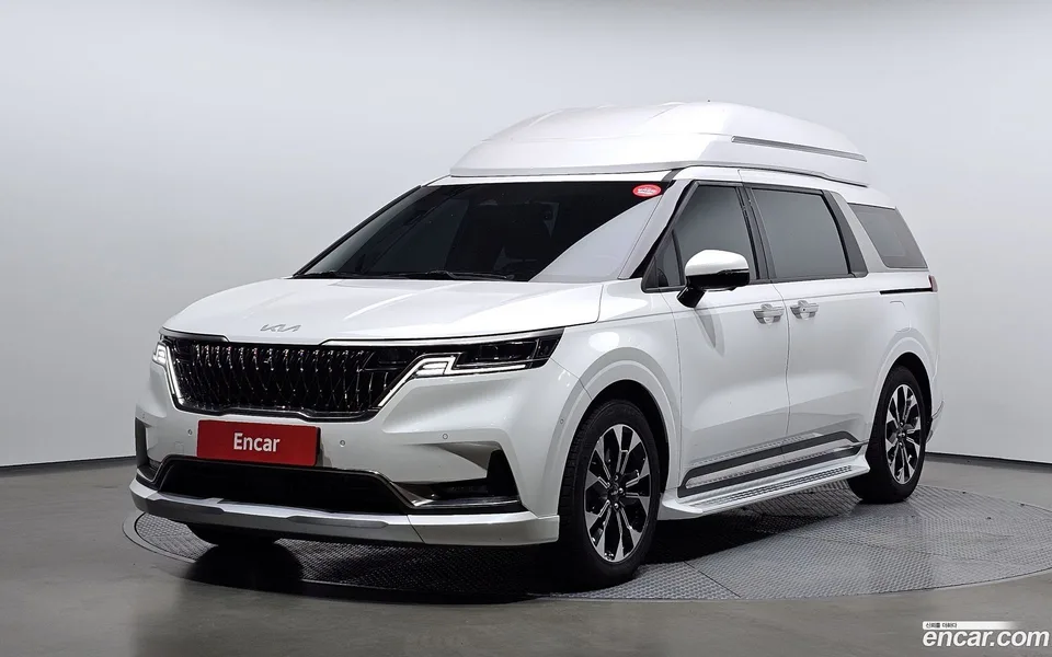 Kia Carnival 7 2022 — photo 1, buy with delivery to Moscow