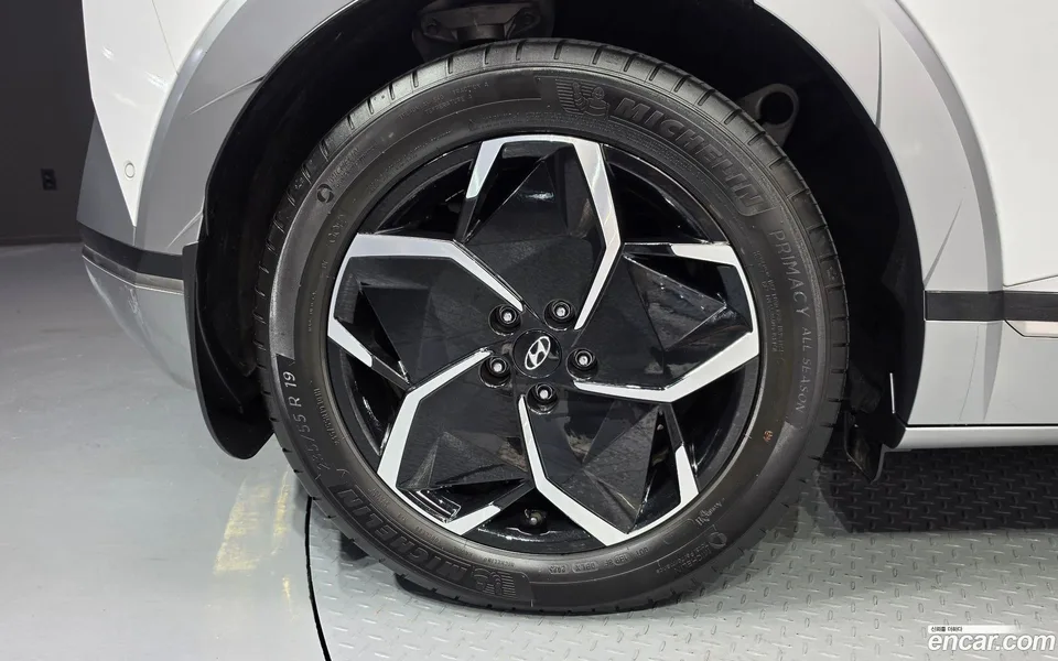 Hyundai Ioniq 5 2024 — thumbnail 2