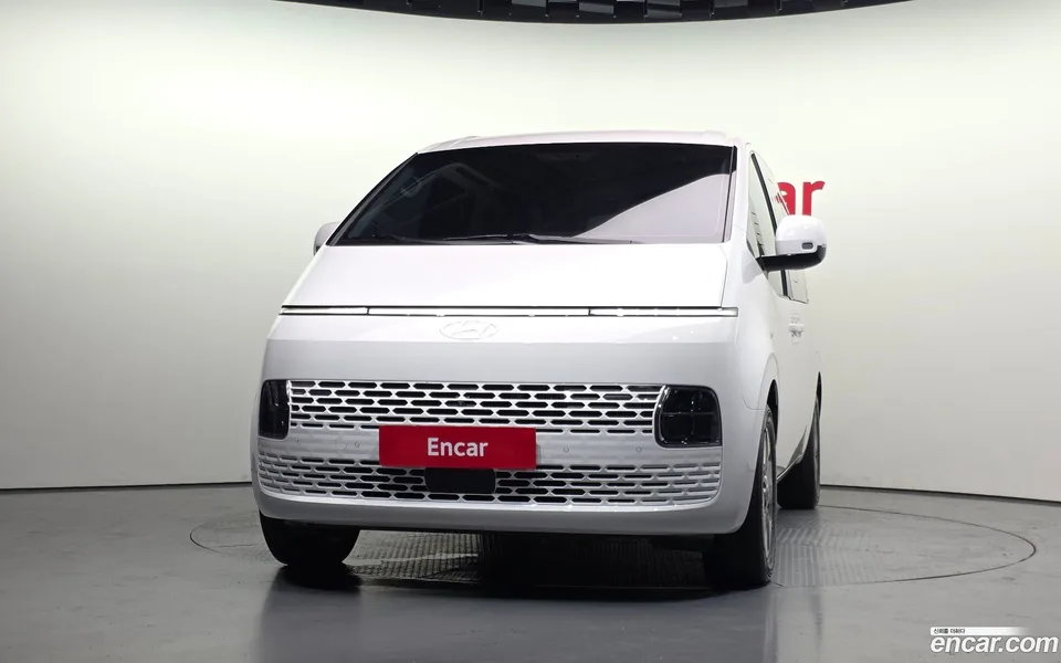 Hyundai Staria HEV 1.6 9 2025 — thumbnail 3