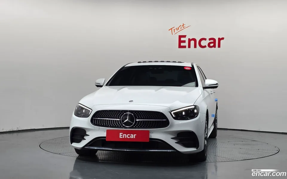 Mercedes-Benz E-Class E220d 4MATIC AMG Line 2022 — thumbnail 3