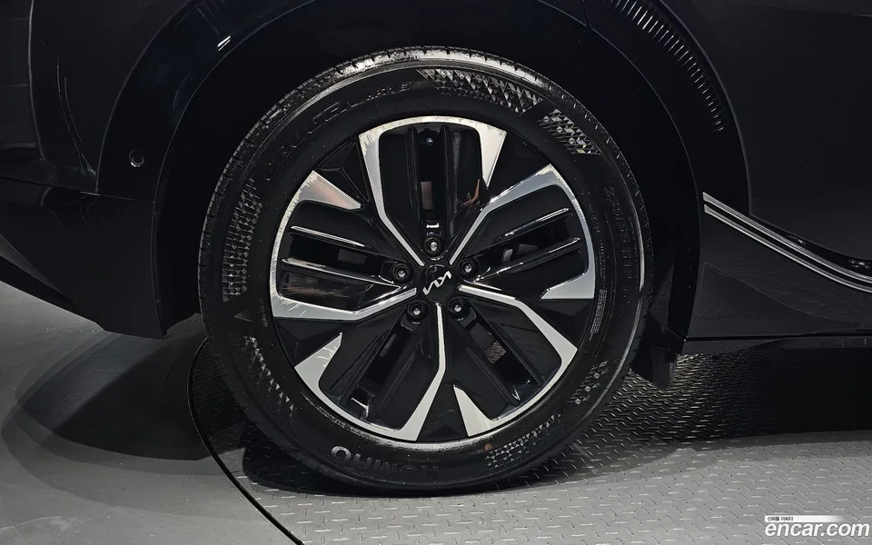 Kia EV6 2024 — thumbnail 2