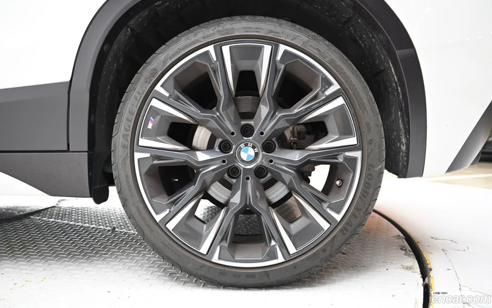 BMW X2 xDrive20i M 2022 — thumbnail 5