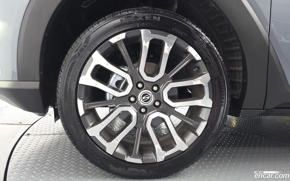 KG Mobility Torres 1.5 2WD 2023 — thumbnail 2