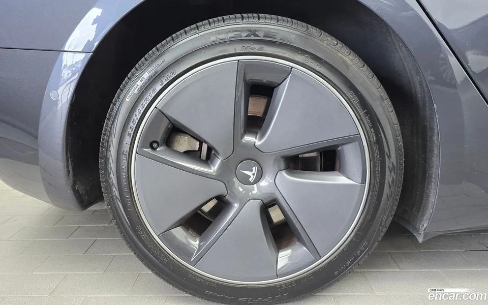 Tesla Model 3 AWD 2022 — thumbnail 2