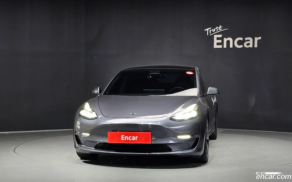 Tesla Model 3 AWD 2022 — thumbnail 3