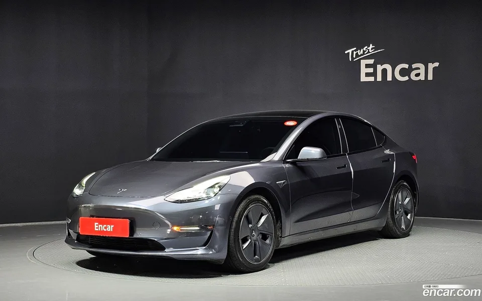 Tesla Model 3 AWD 2022 — photo 1, buy with delivery to Moscow