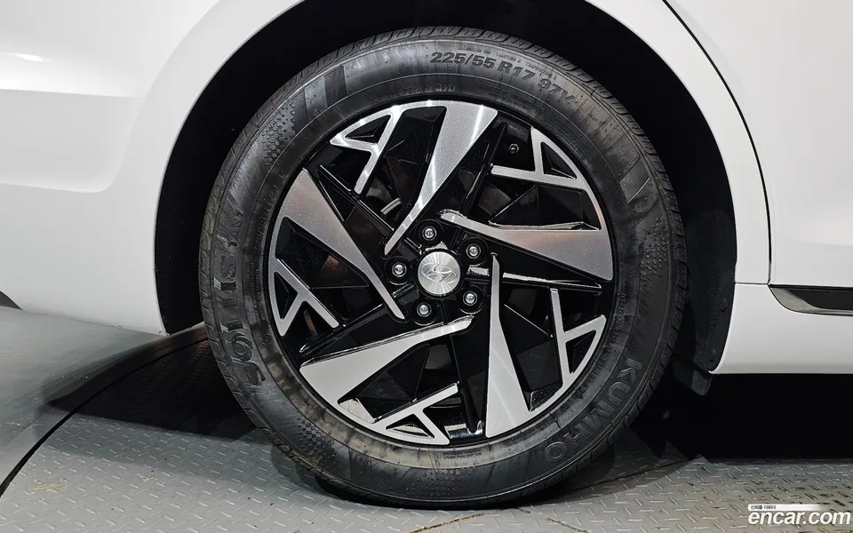Hyundai Grandeur IG Hybrid 2022 — thumbnail 2