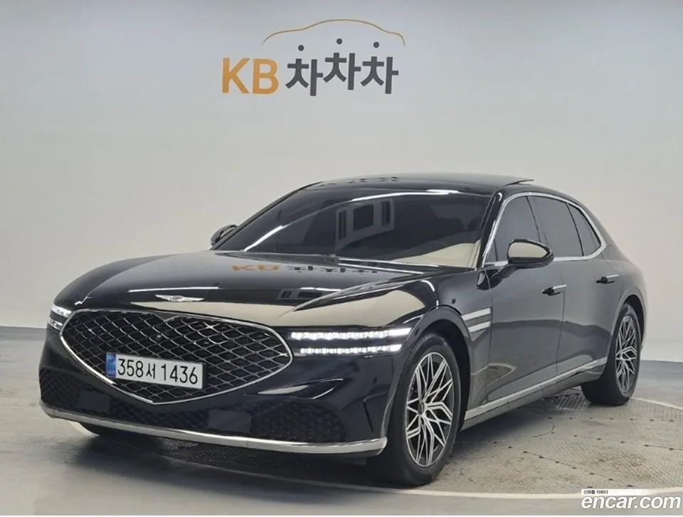 Genesis G90 3.5 AWD 2023 — photo 1, buy with delivery to Moscow