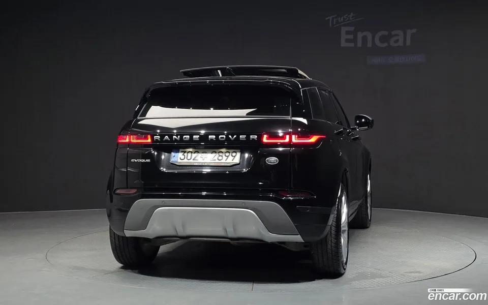 Land Rover Range Rover Evoque P250 SE 2022 — thumbnail 4