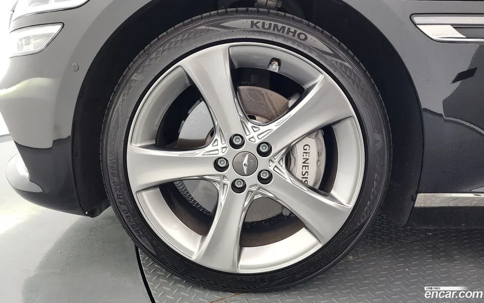 Genesis G80 2.5 AWD 2023 — thumbnail 2