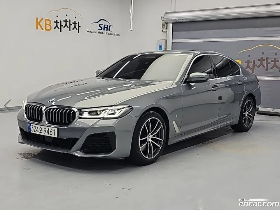 BMW 5 Series 520i M 2023 — photo 1, buy with delivery to Moscow