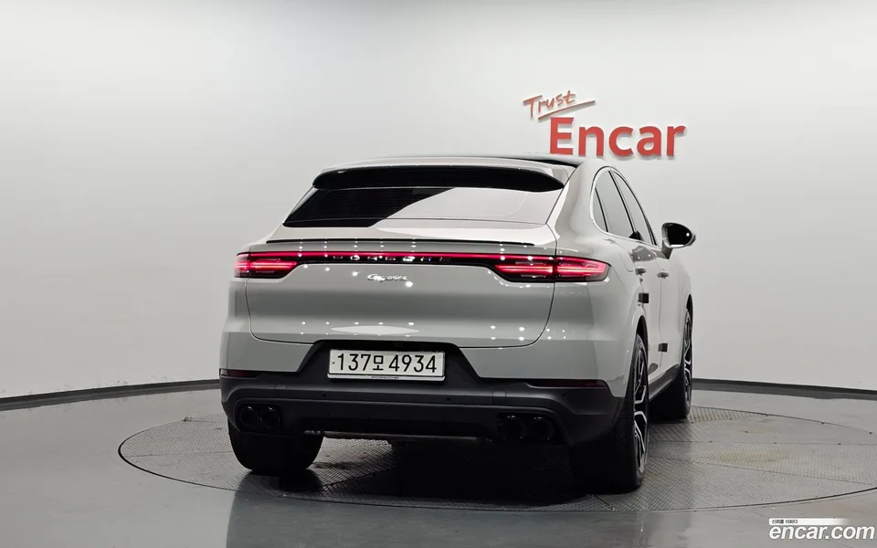 Porsche Cayenne 3.0 2023 — thumbnail 4