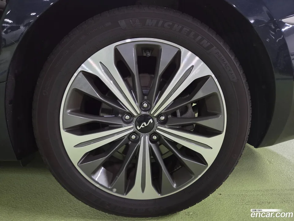 Kia K8 Hybrid 2023 — thumbnail 5