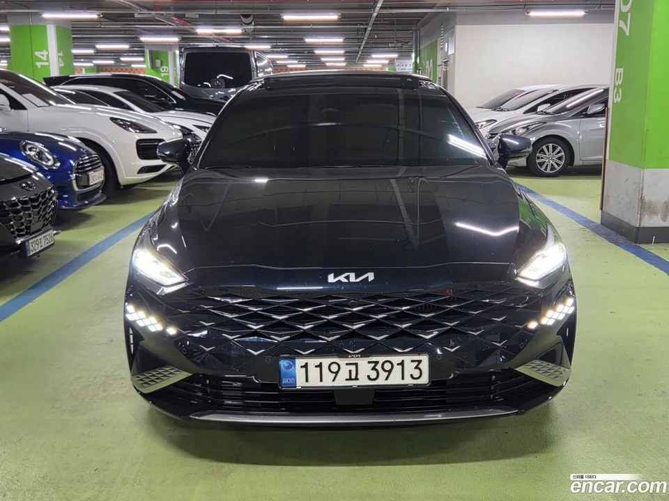 Kia K8 Hybrid 2023 — photo 1, buy with delivery to Moscow