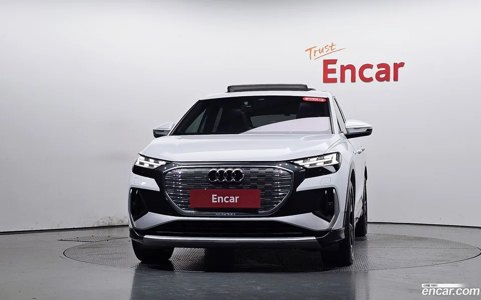Audi Q4 e-tron 40 2022 — thumbnail 3
