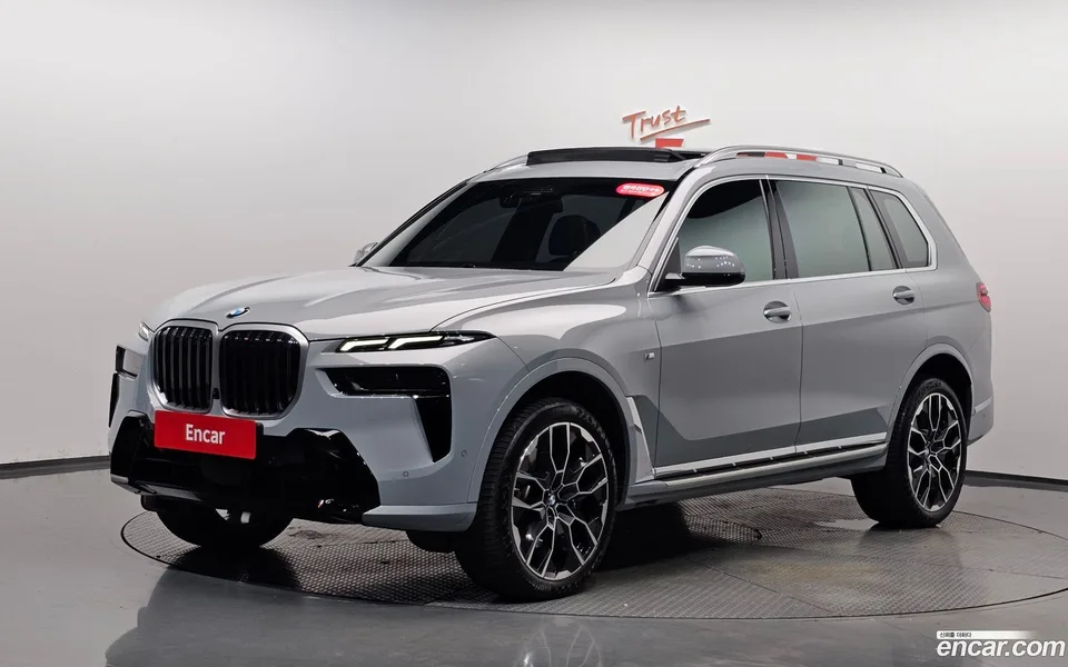 BMW X7 xDrive 40i M 6 2024 — photo 1, buy with delivery to Moscow
