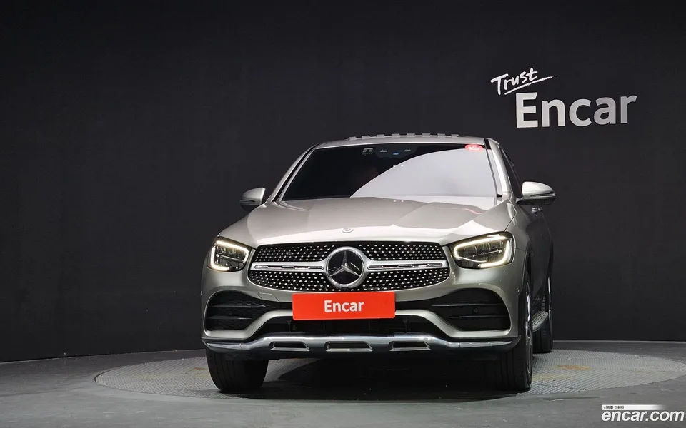 Mercedes-Benz GLC-Class GLC300e 4MATIC 2023 — thumbnail 3