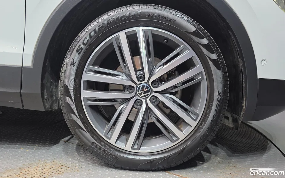 Volkswagen Tiguan 2.0 TDI 2023 — thumbnail 5