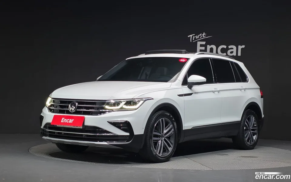 Volkswagen Tiguan 2.0 TDI 2023 — photo 1, buy with delivery to Moscow