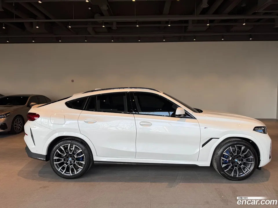 BMW X6 xDrive40i M 2026 — миниатюра 4