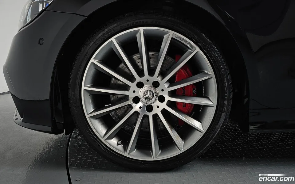 Mercedes-Benz E-Class E53 AMG 4MATIC+ 2023 — thumbnail 5