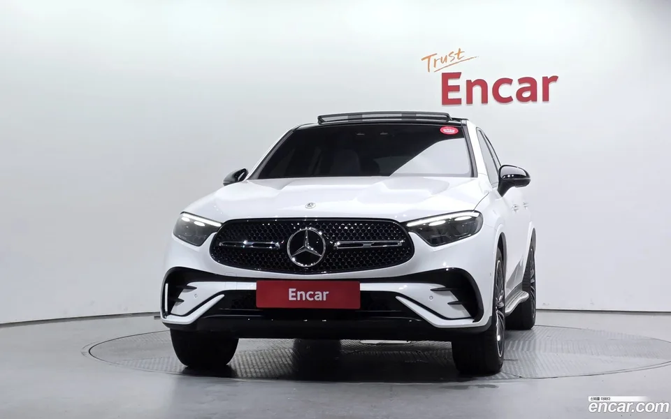 Mercedes-Benz GLC-Class GLC300 4MATIC 2024 — thumbnail 3