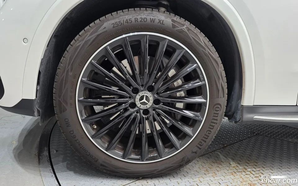 Mercedes-Benz GLC-Class GLC300 4MATIC 2024 — thumbnail 5