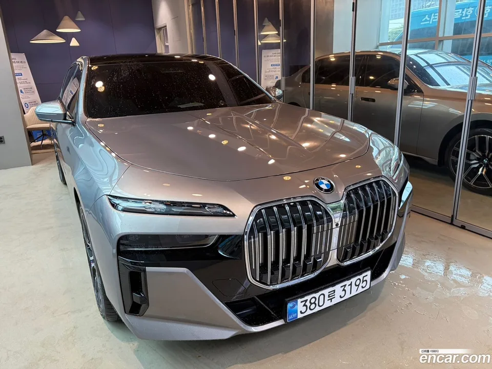 BMW 7 Series 740d xDrive M 2026 — photo 1, buy with delivery to Moscow