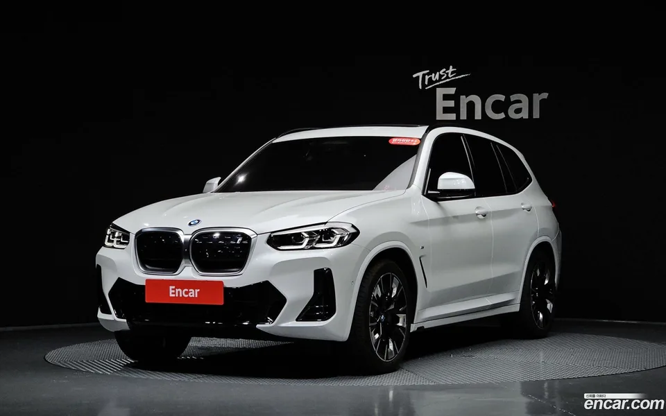 BMW iX3 M 2022 — фото 1, купить с доставкой в Москву