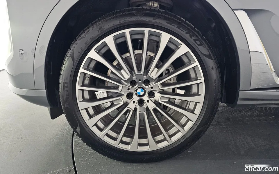 BMW X7 xDrive 40i 6 2024 — thumbnail 2