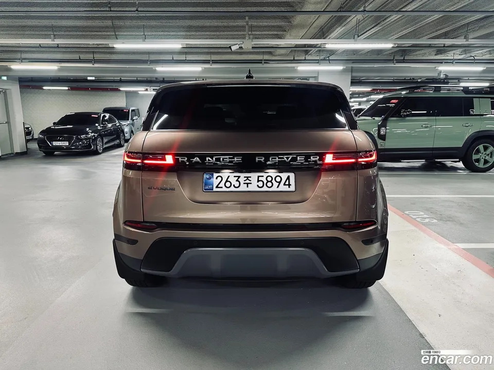 Land Rover Range Rover Evoque P250 S 2025 — thumbnail 2