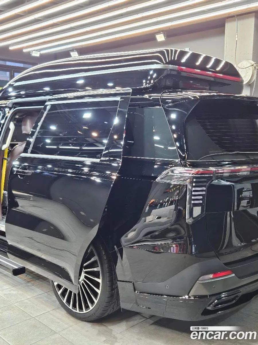 Kia Carnival HEV 9 () 2025 — thumbnail 2