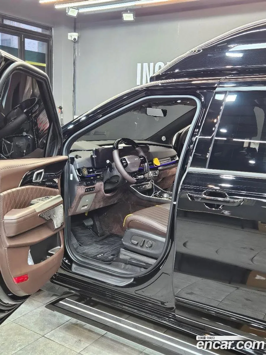 Kia Carnival HEV 9 () 2025 — thumbnail 3