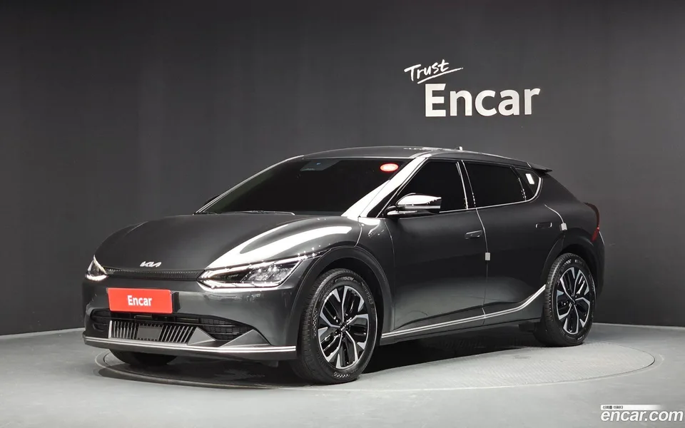 Kia EV6 4WD 2022 — photo 1, buy with delivery to Moscow