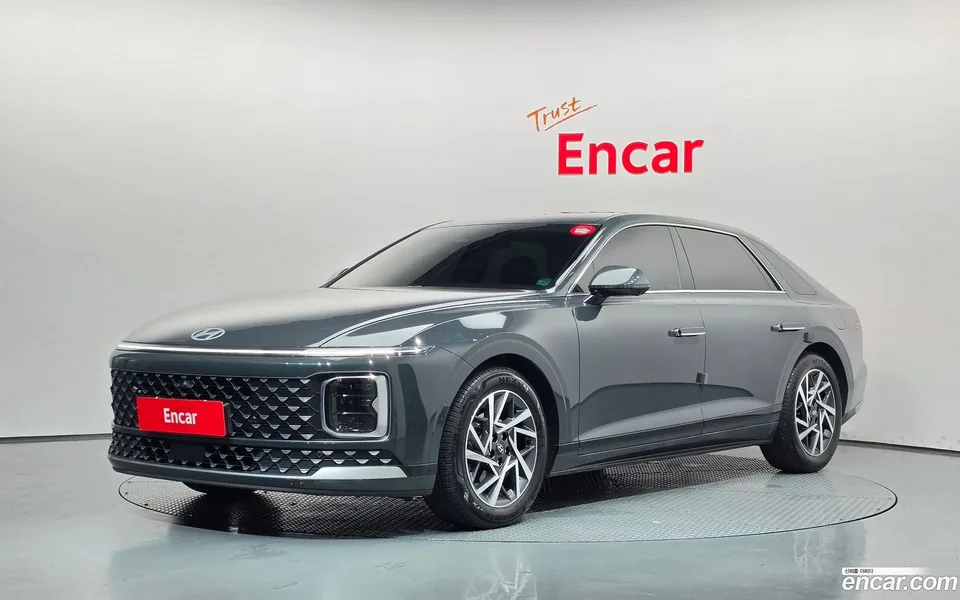 Hyundai Grandeur Hybrid 2023 — photo 1, buy with delivery to Moscow
