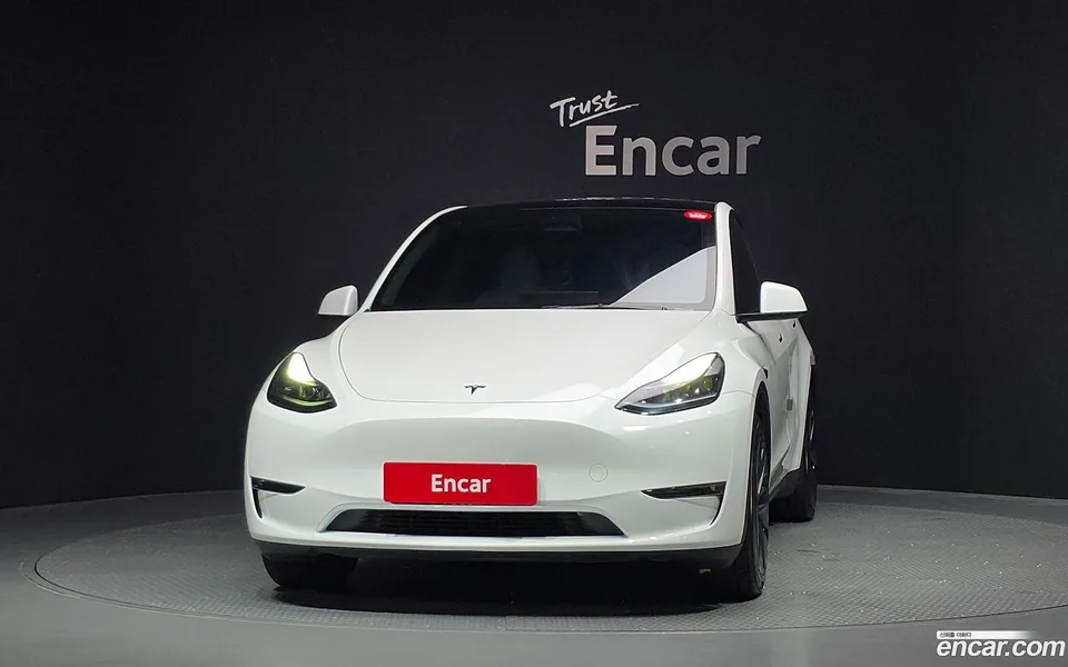 Tesla Model Y AWD 2024 — thumbnail 3