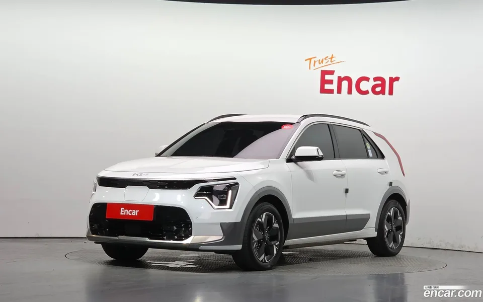 Kia Niro EV 2022 — photo 1, buy with delivery to Moscow