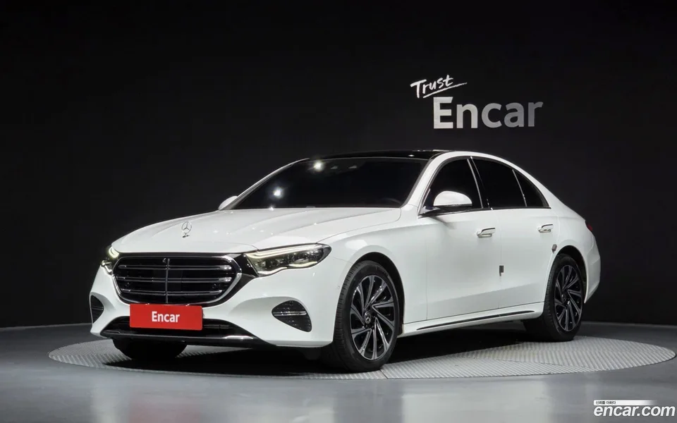 Mercedes-Benz E-Class E300 4MATIC 2024 — photo 1, buy with delivery to Moscow