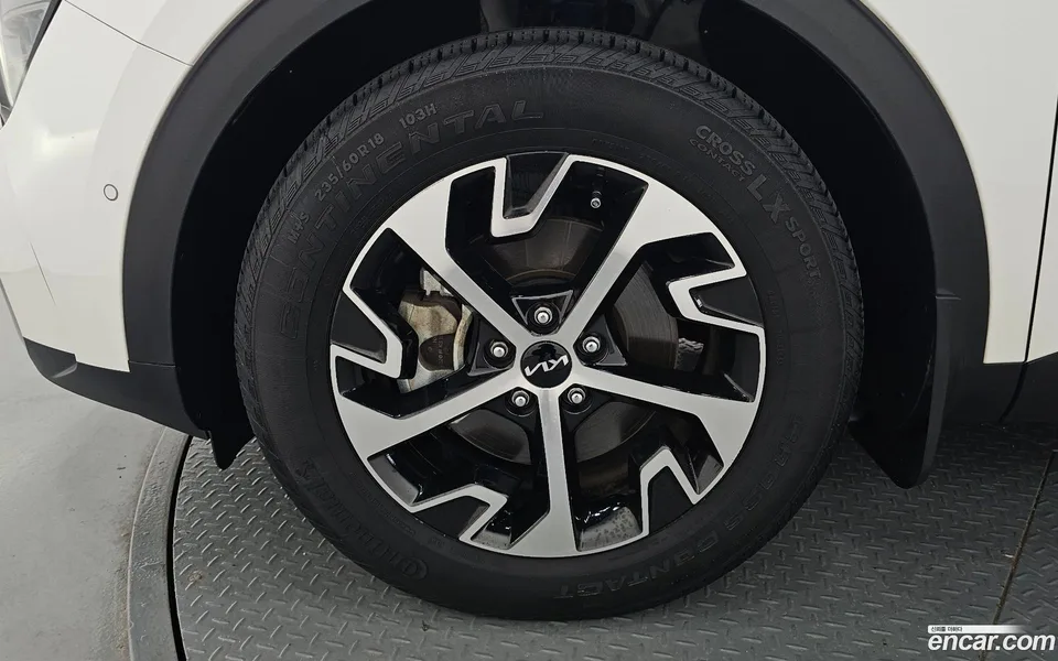 Kia Sportage Hybrid 2WD 2023 — thumbnail 2