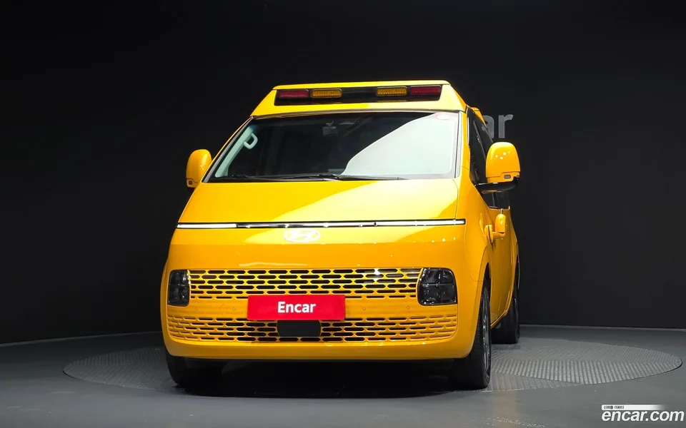 Hyundai Staria L3.5 2025 — thumbnail 3