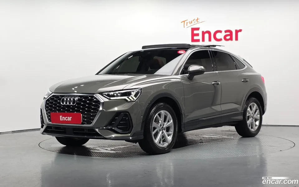 Audi Q3 35 TDI 2023 — photo 1, buy with delivery to Moscow