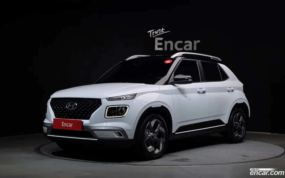 Hyundai Venue 1.6 2022 — photo 1, buy with delivery to Moscow