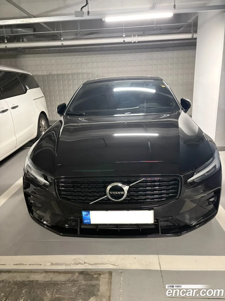Volvo S60 B5 R- 2022 — thumbnail 3