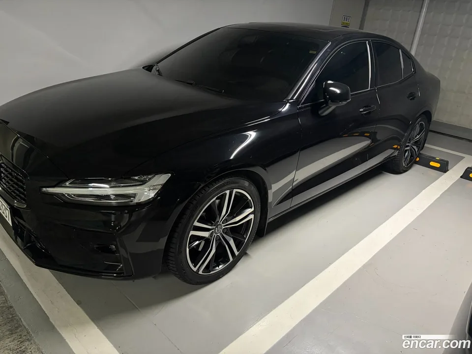 Volvo S60 B5 R- 2022 — photo 1, buy with delivery to Moscow