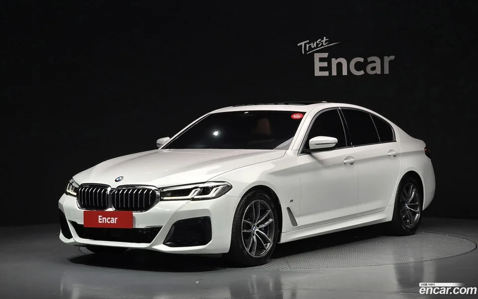 BMW 5 Series 520i M 2023 — photo 1, buy with delivery to Moscow