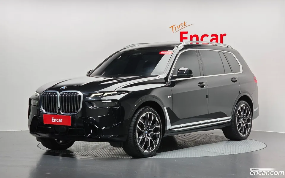 BMW X7 xDrive 40i M 7 2024 — photo 1, buy with delivery to Moscow