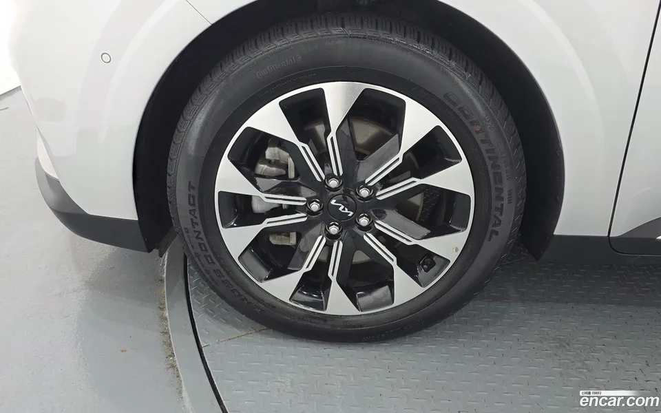 Kia Carnival 7 2022 — thumbnail 2